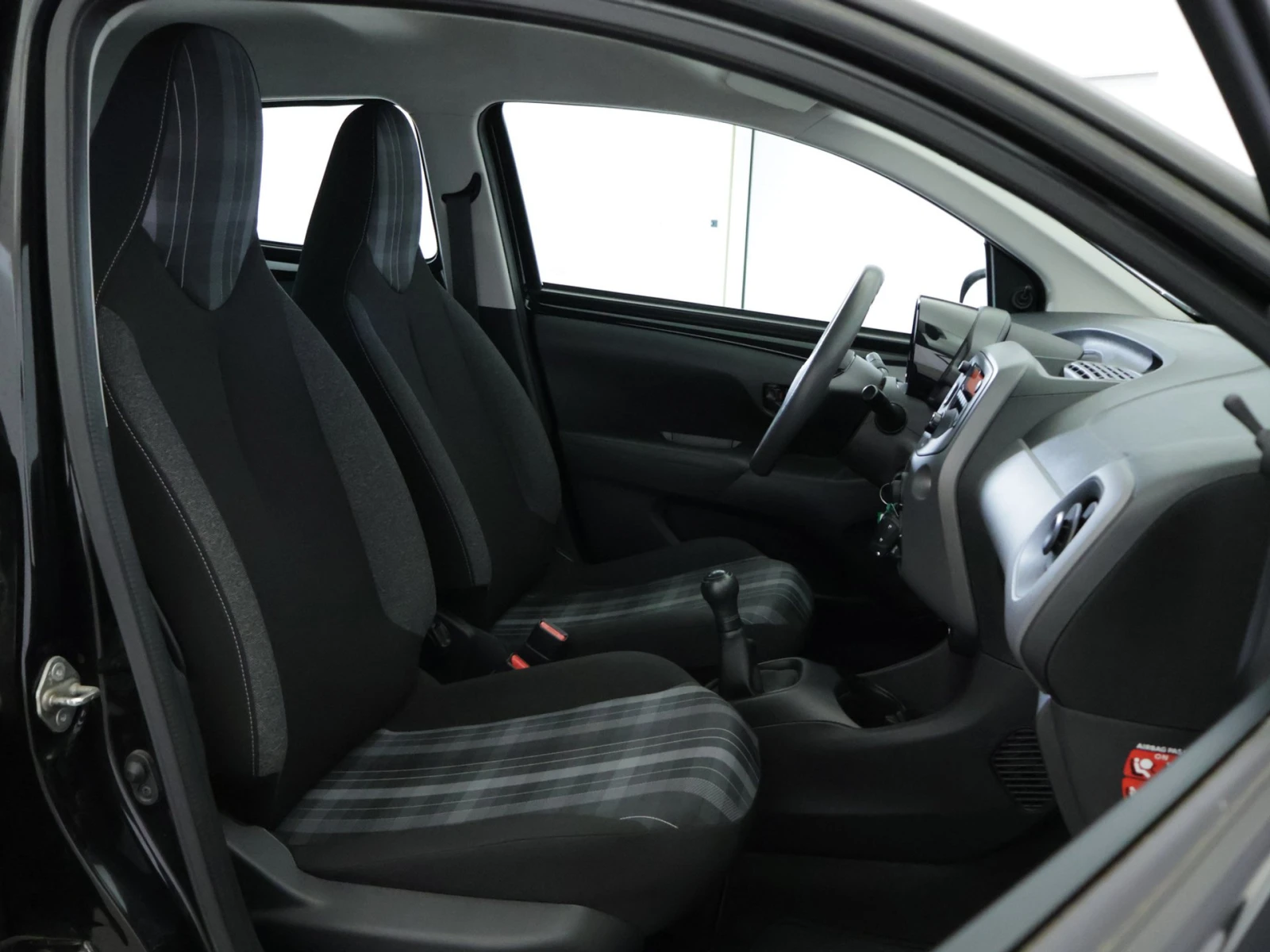 Peugeot 108 1.0 VTI Active | Mobile.bg � ����������� 12