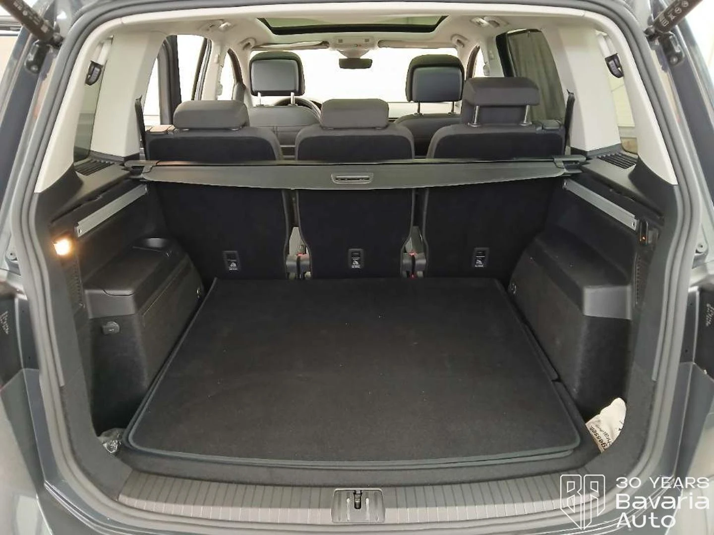 VW Touran Comfortline DSG Easy Open, снимка 10 - Автомобили и джипове - 55767052