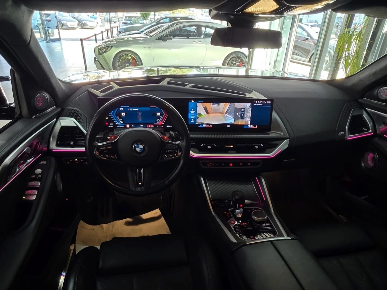 BMW XM 4.4 V8 / ICONIC GLOW / SHADOW LINE / B&W / LASER /, снимка 11 - Автомобили и джипове - 55889074