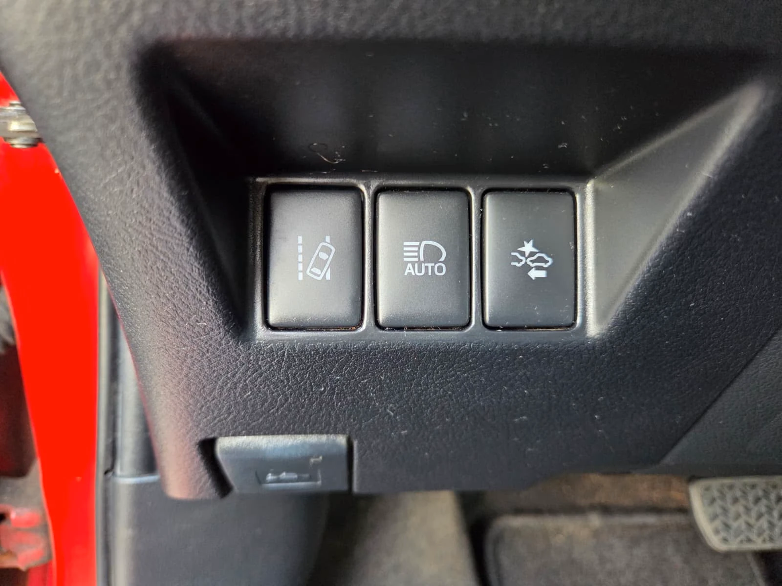 Toyota Yaris 1.5 HYBRID STYLE, снимка 10 - Автомобили и джипове - 56080885