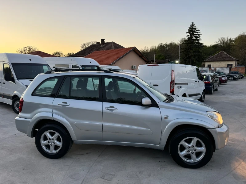 Toyota Rav4 2.0 D-4D , снимка 4 - Автомобили и джипове - 51190970