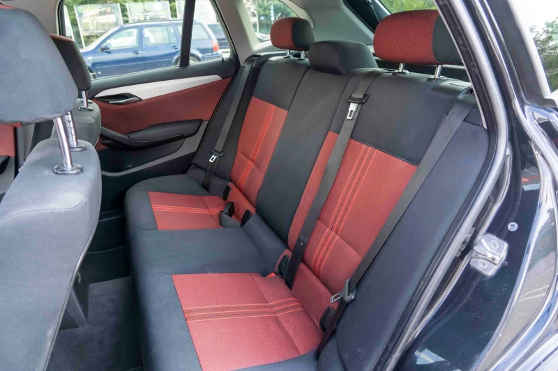 BMW X1 xDrive 20D, снимка 10 - Автомобили и джипове - 51968857