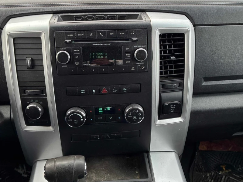 Dodge RAM 1500 * Sport * CARFAX * БЕЗ ПЪРВОНАЧАЛНА ВНОСКА, снимка 9 - Автомобили и джипове - 53339221