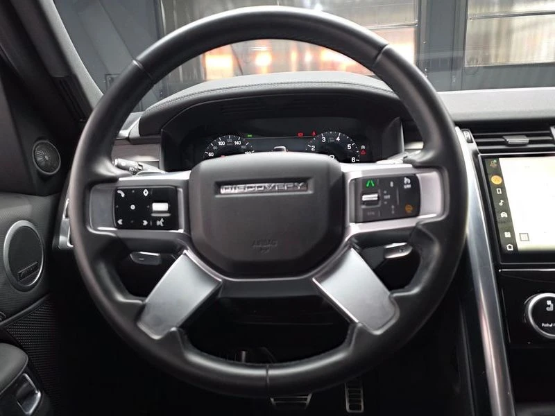Land Rover Discovery 3.0 pt306 Automatic, снимка 13 - Автомобили и джипове - 55844611