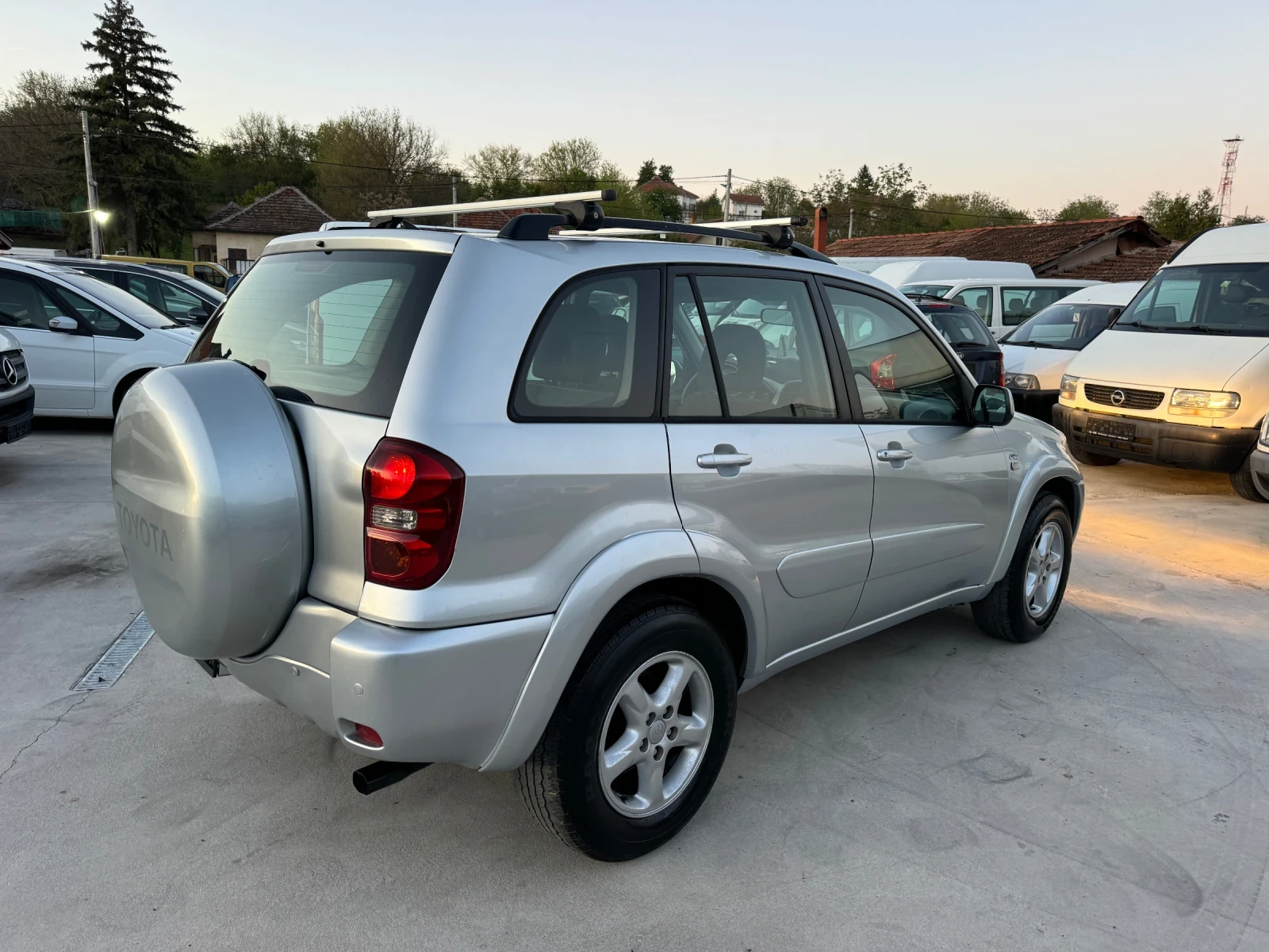 Toyota Rav4 2.0 D-4D  - изображение 5