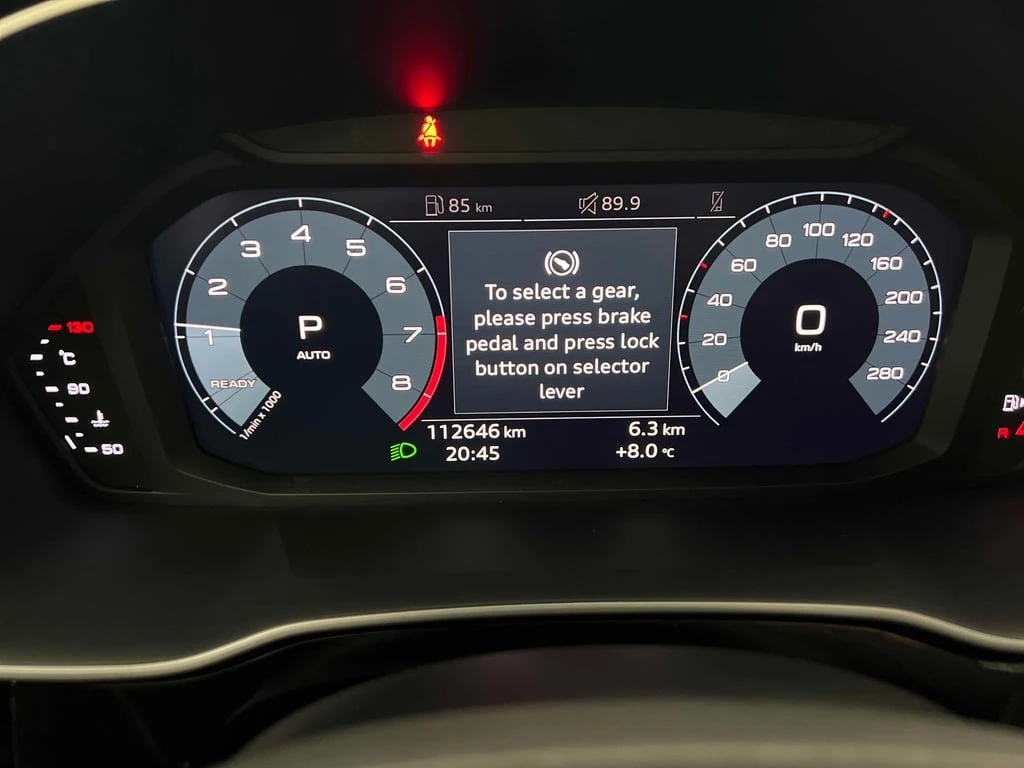 Audi Q3 * Komfort * CARFAX * БЕЗ ПЪРВОНАЧАЛНА ВНОСКА - изображение 8