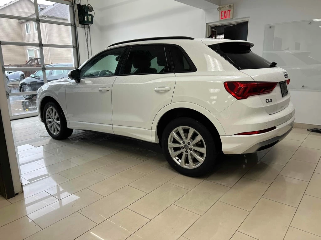 Audi Q3 * Komfort * CARFAX * БЕЗ ПЪРВОНАЧАЛНА ВНОСКА - изображение 2