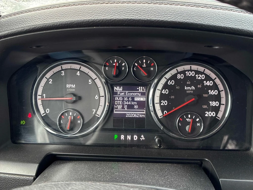 Dodge RAM 1500 * Sport * CARFAX * БЕЗ ПЪРВОНАЧАЛНА ВНОСКА - изображение 8