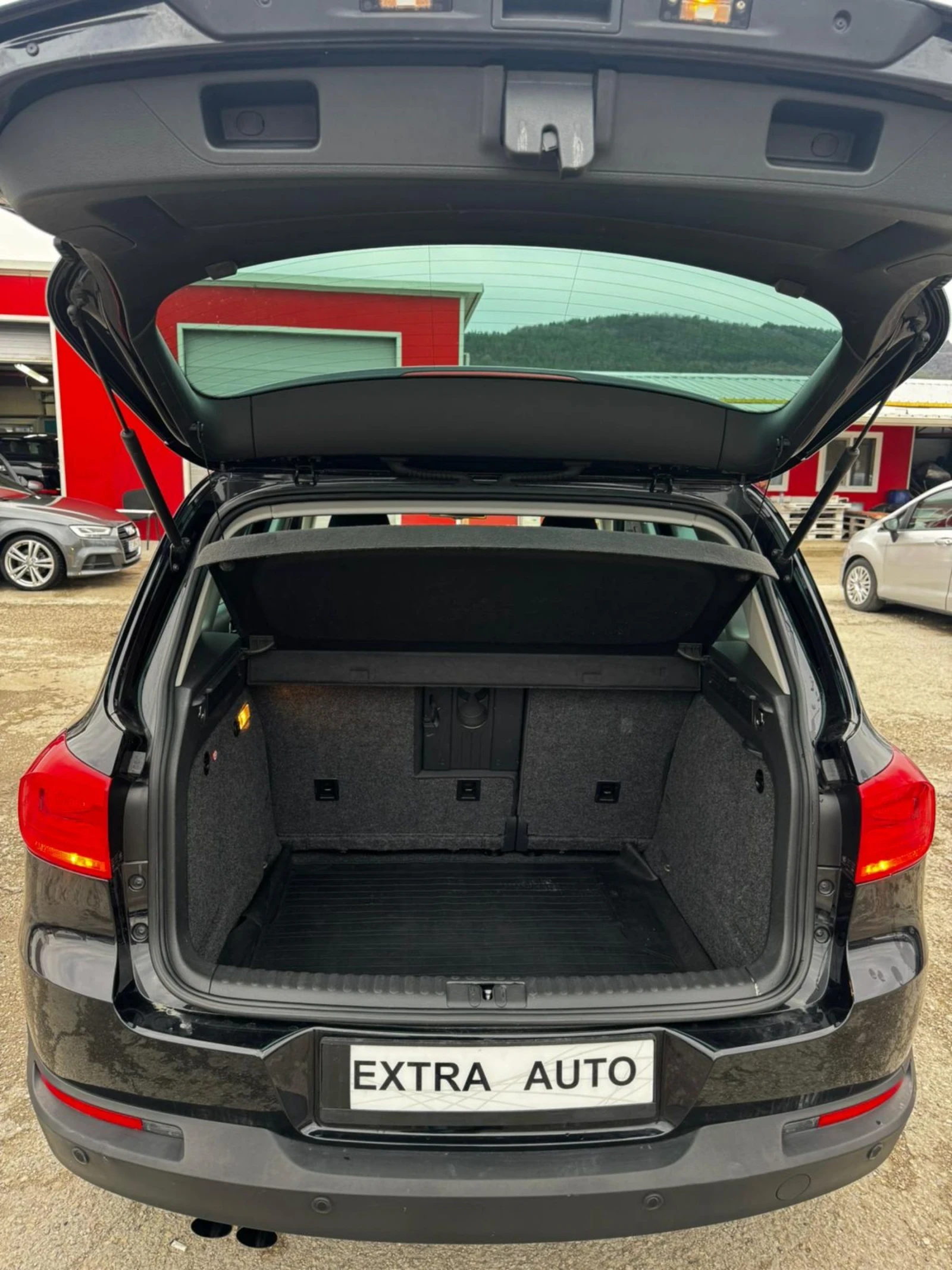 VW Tiguan 2.0TDI, FACELIFT, 104300km - изображение 4