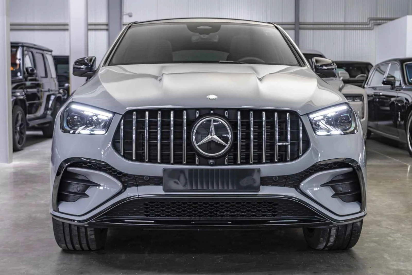 Mercedes-Benz GLE 53 4MATIC FACELIFT* AMG* CARBON* PANO* BURMESTER* 360* , снимка 2 - Автомобили и джипове - 53745226