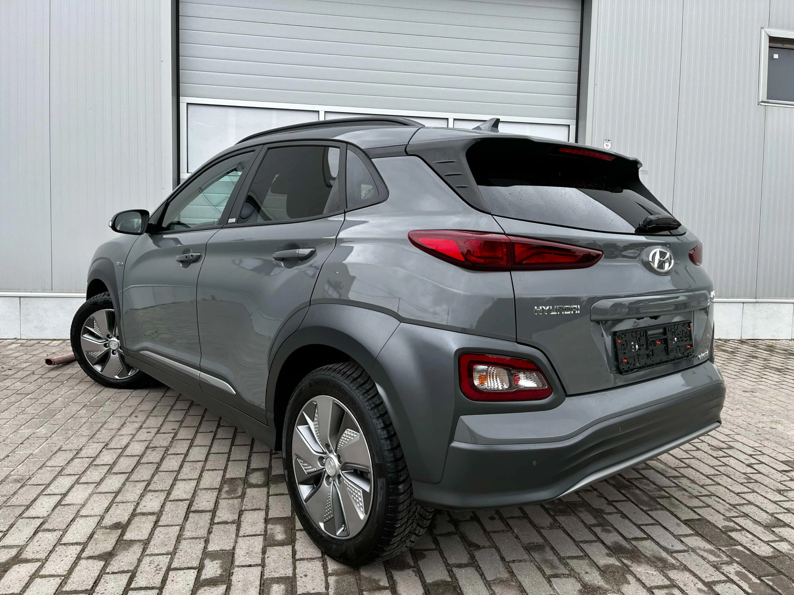 Hyundai Kona EV 39KW/h 49000km.SOH 95%, KAMERA, ГАРАНЦИЯ, СЕРВ., снимка 3 - Автомобили и джипове - 54581161
