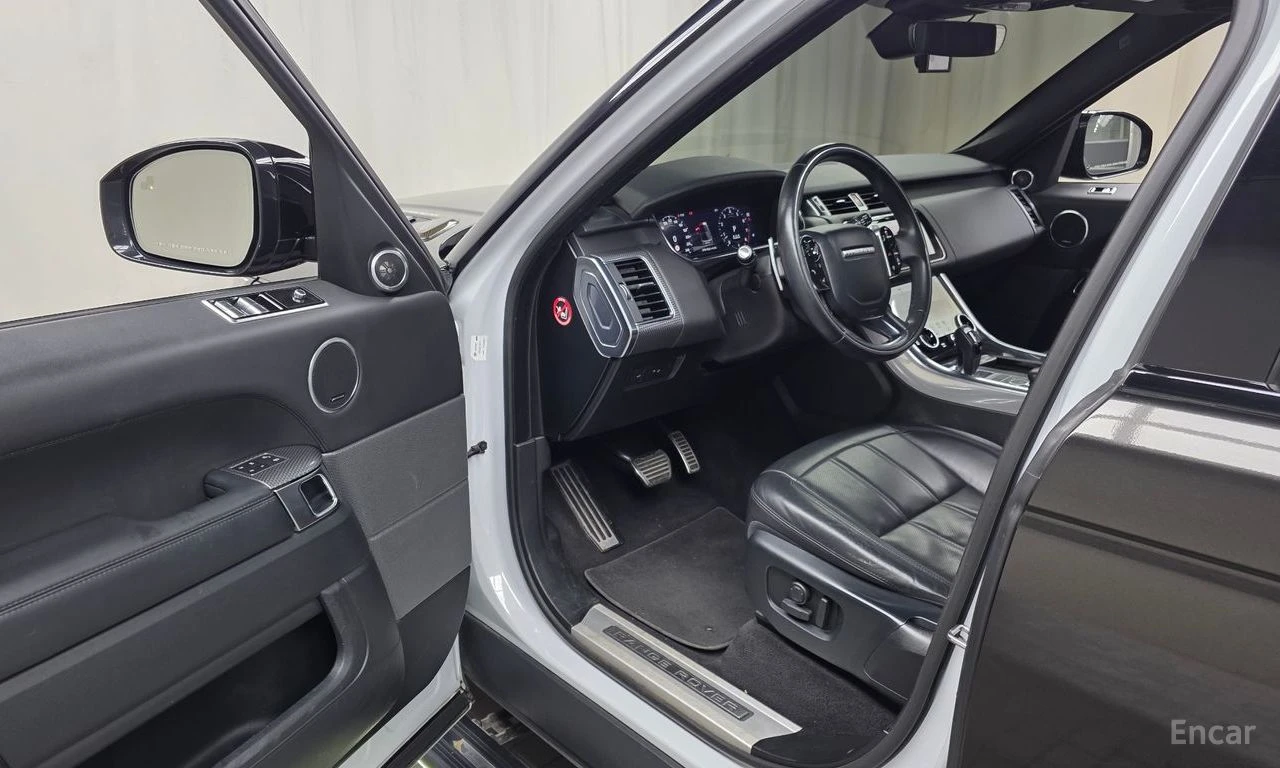 Land Rover Range Rover Sport 3.0* HSE* ОБДУХВАНЕ* ХЕДЪП* LANE* ASSIST* ПАНОРАМА, снимка 7 - Автомобили и джипове - 54820836
