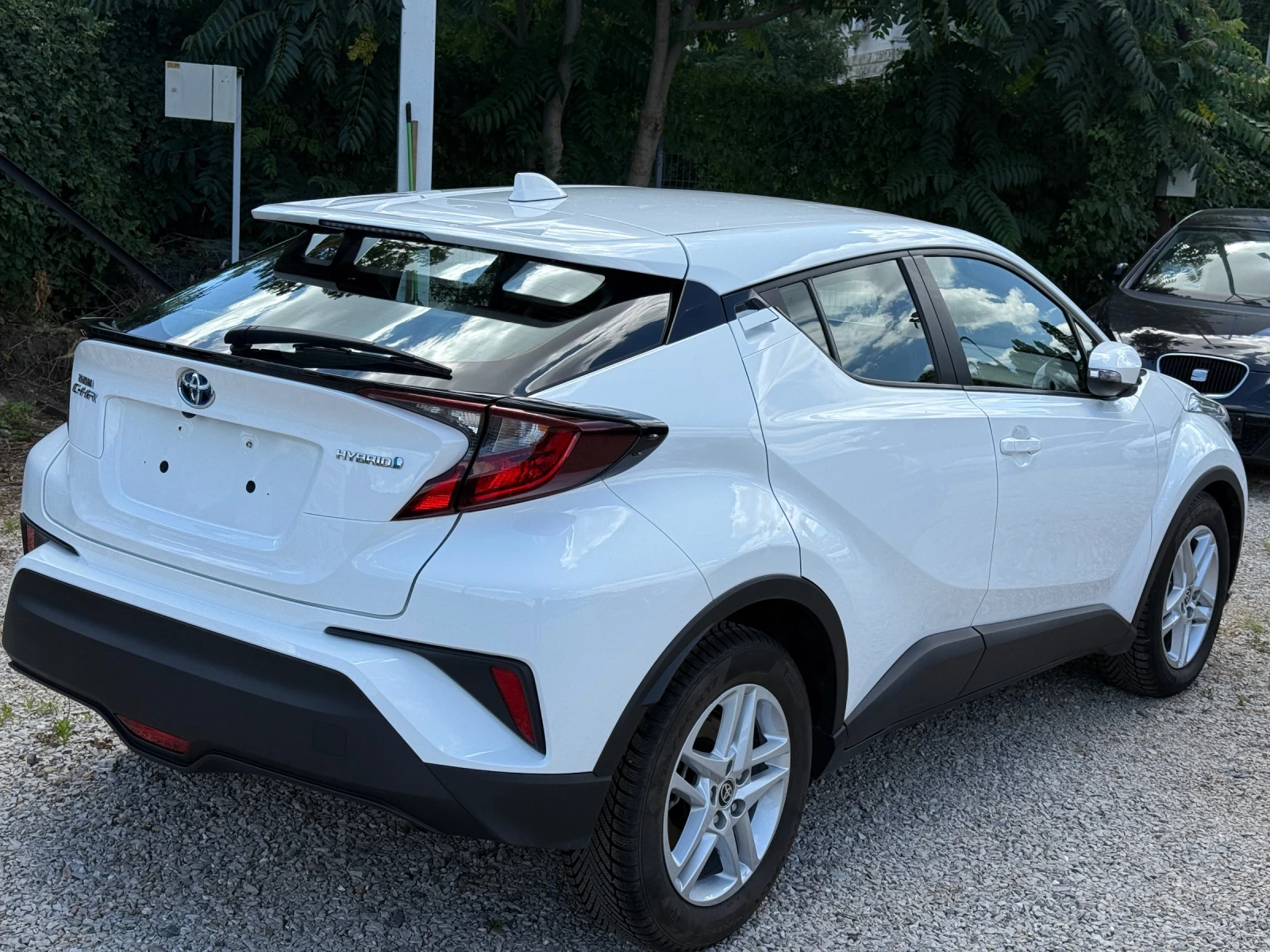 Toyota C-HR 1.8 Business Hybrid TOP!, снимка 4 - Автомобили и джипове - 55570128