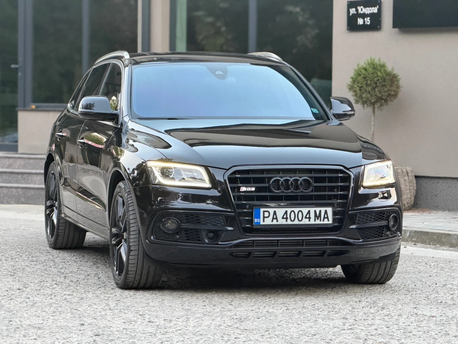 Audi SQ5 Пано/KEYLESS/21/BANG&OLUFSEN /ACC/КАТО НОВА/FULL, снимка 6 - Автомобили и джипове - 55957627