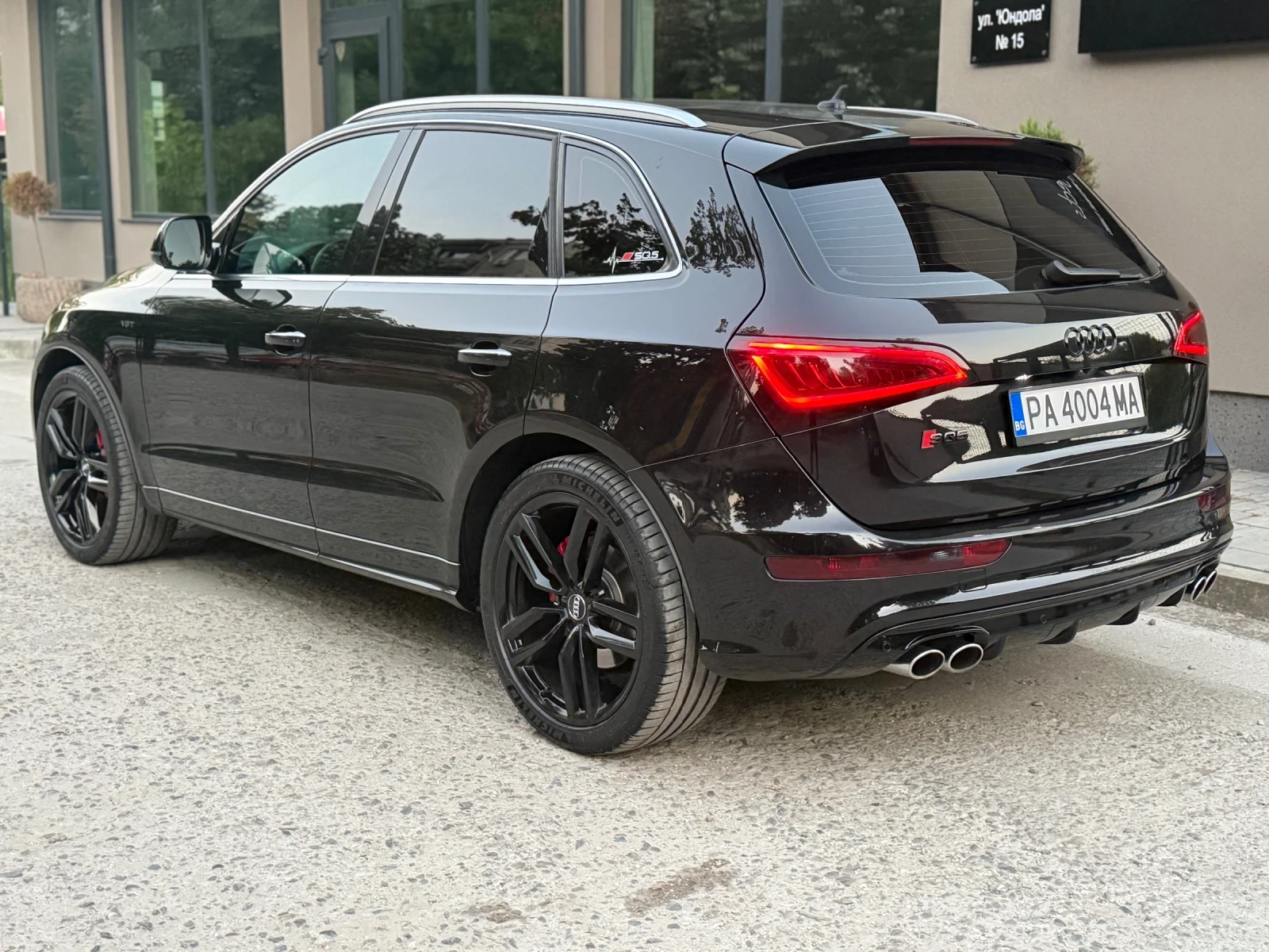 Audi SQ5 Пано/KEYLESS/21/BANG&OLUFSEN /ACC/КАТО НОВА/FULL, снимка 2 - Автомобили и джипове - 55957627