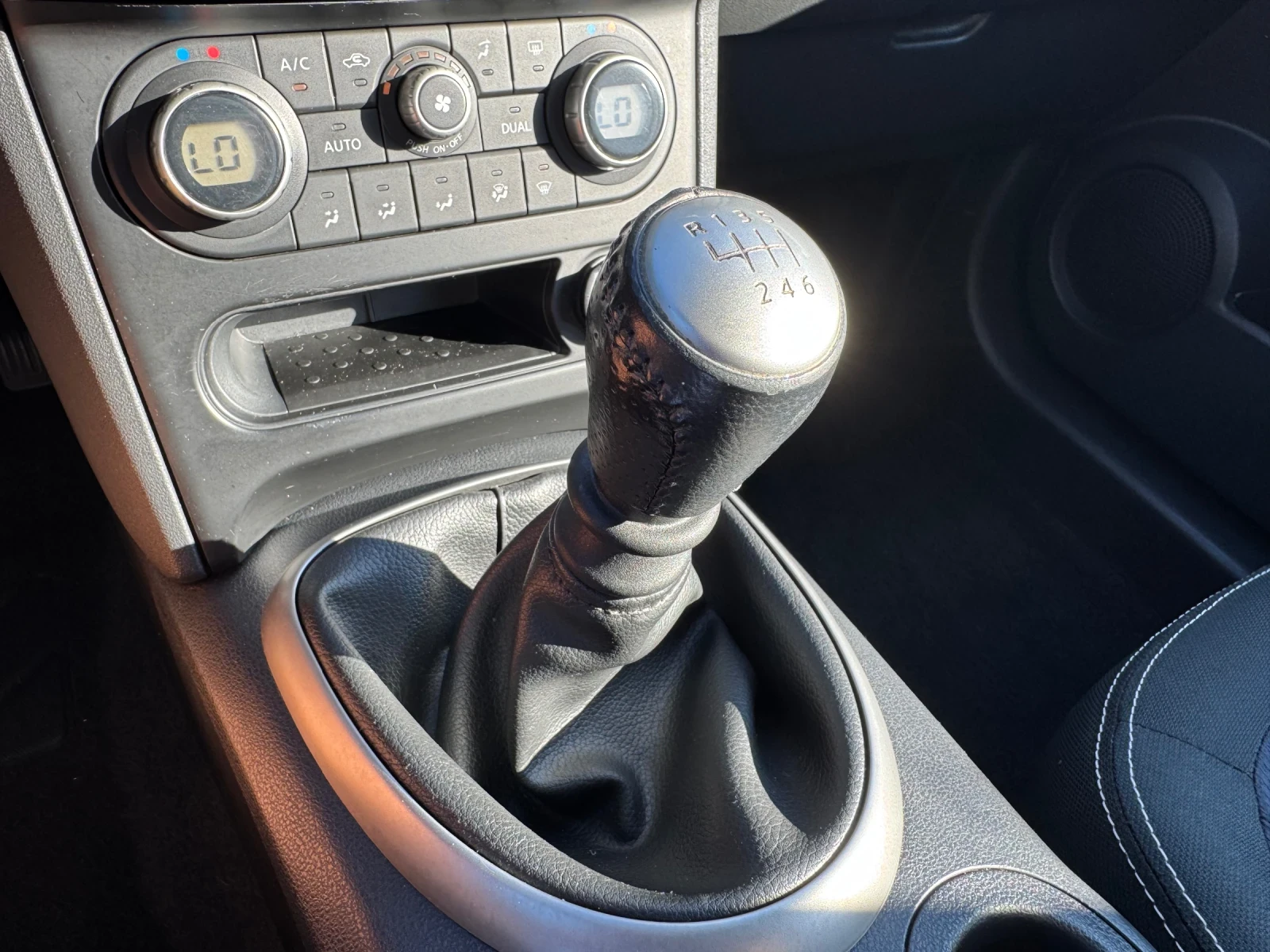Nissan Qashqai 1.5 DCI кам, панорама , , снимка 12 - Автомобили и джипове - 56124063
