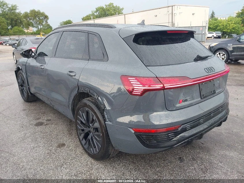 Audi Q8 E-Tron Prestige Quattro, снимка 3 - Автомобили и джипове - 56406023