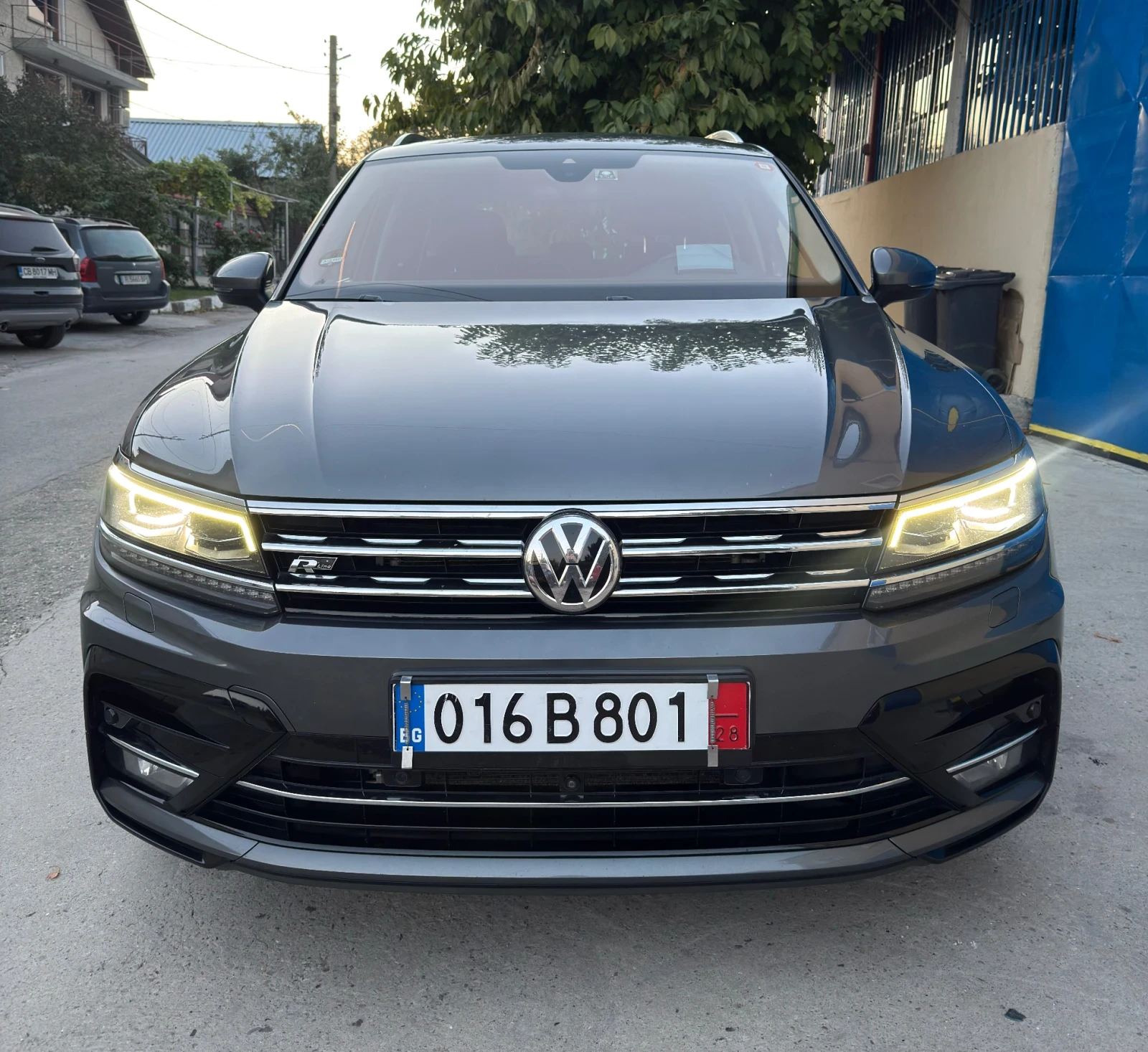 VW Tiguan R-LINE | 240 �.�| 4Motion| DSG| ������ ������ | Mobile.bg � ����������� 2