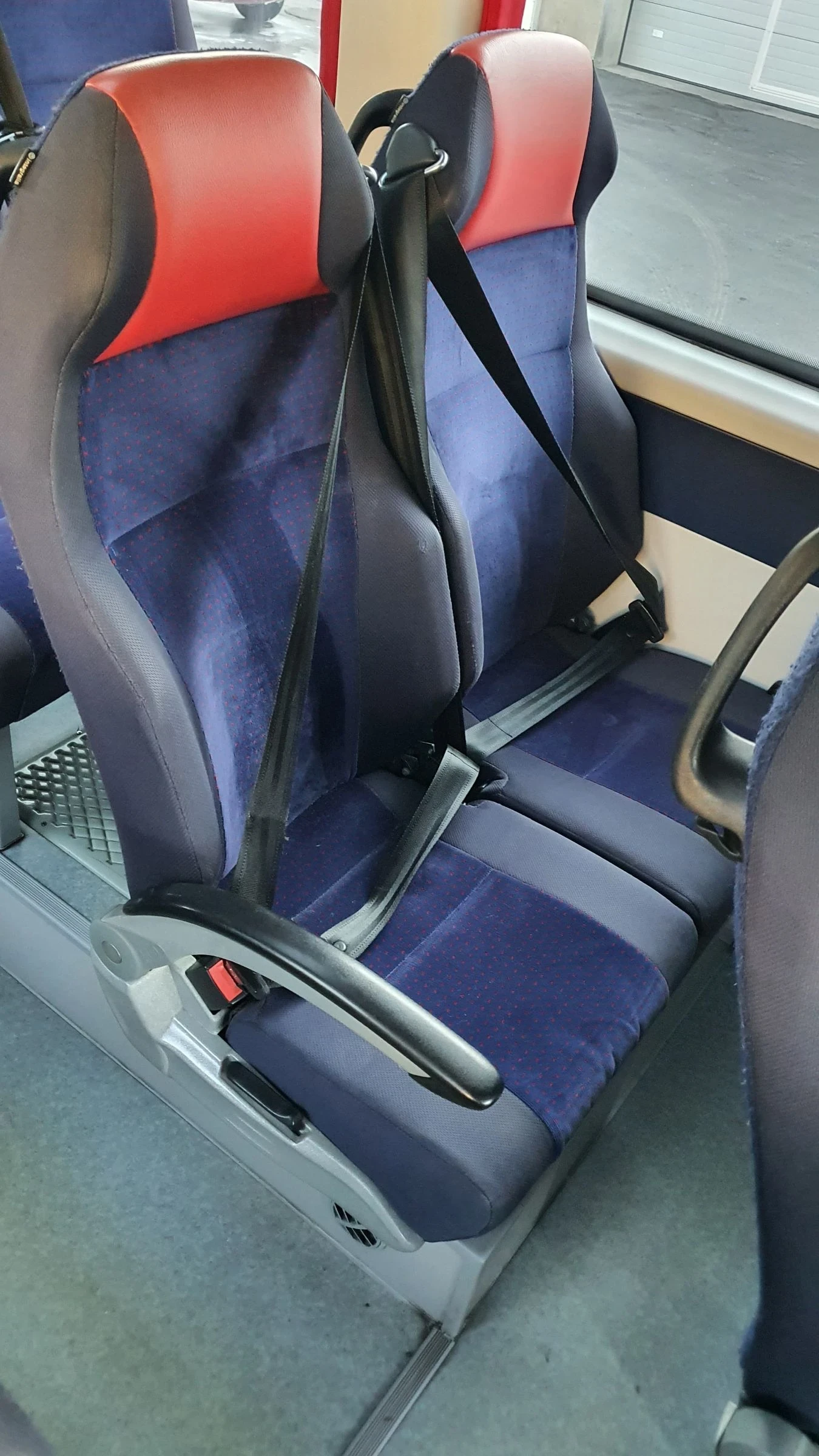 VW Crafter  23  2.5 TDI 163 .    | Mobile.bg   11