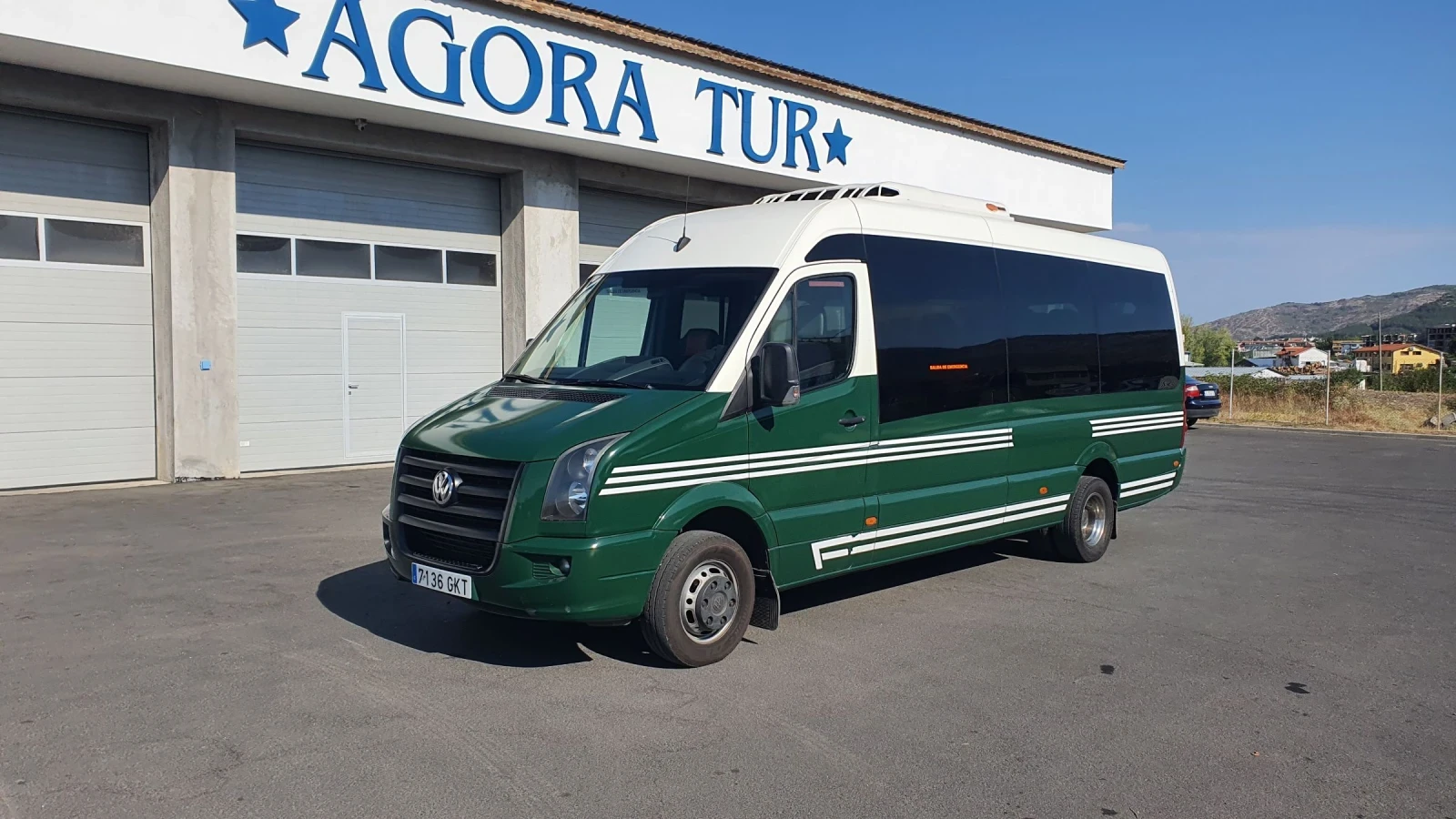 VW Crafter Нов внос 23 места 2.5 TDI 163 к.с - изображение 5