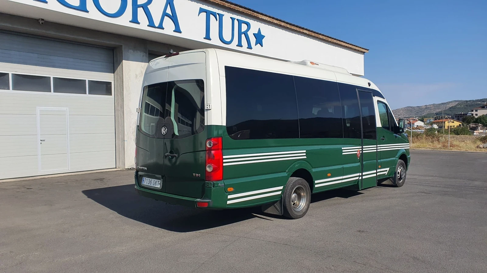 VW Crafter Нов внос 23 места 2.5 TDI 163 к.с - изображение 4