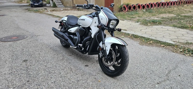 Suzuki Boulevard M90