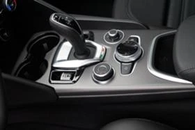 Alfa Romeo Giulia 2.2 Super, снимка 7