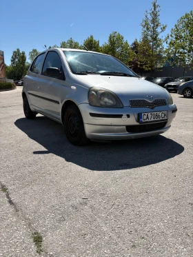Toyota Yaris 1.0 VVT-i Газ Климатик, снимка 2