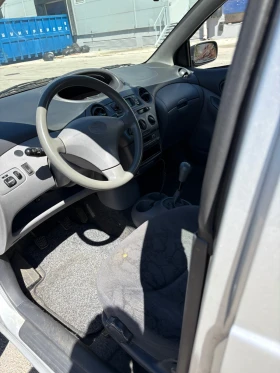 Toyota Yaris 1.0 VVT-i Газ Климатик, снимка 9