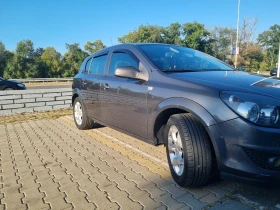 Opel Astra Astra H 1.6i газ Перфектна! Реални км!, снимка 5