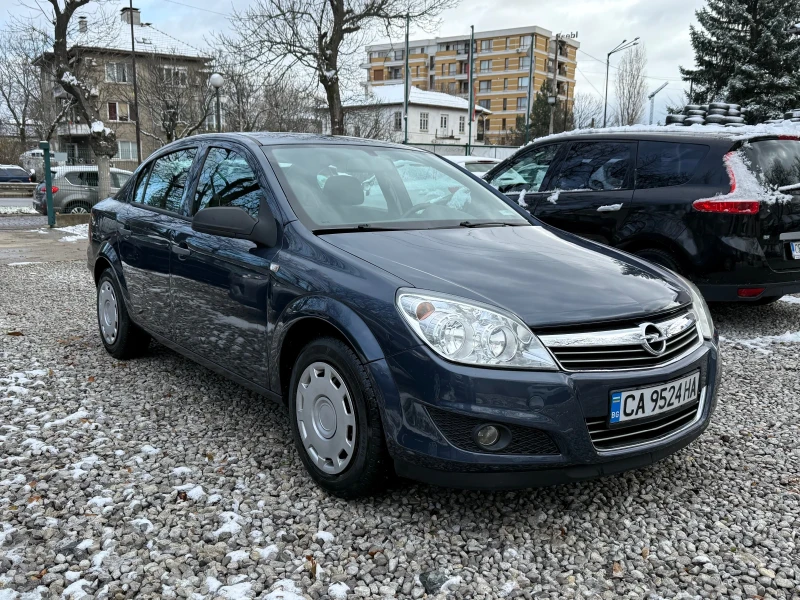 Opel Astra 1.6i ОТЛИЧНО СЪСТОЯНИЕ!, снимка 3 - Автомобили и джипове - 48050267