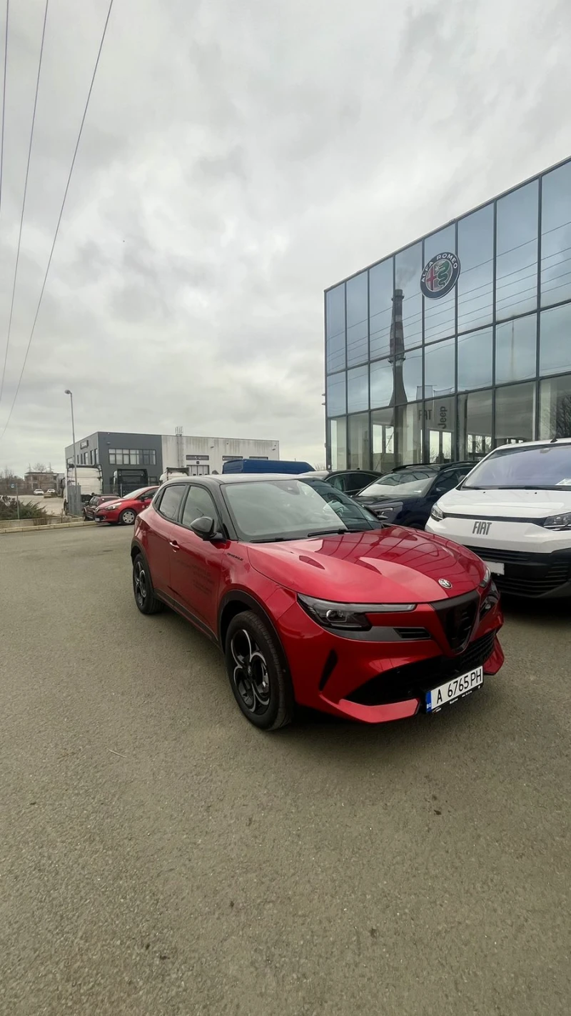 Alfa Romeo Junior e-HYBRID 48V petrol, снимка 9 - Автомобили и джипове - 49195245