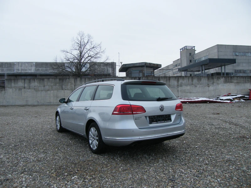 VW Passat 1.6TDI, снимка 5 - Автомобили и джипове - 48770832