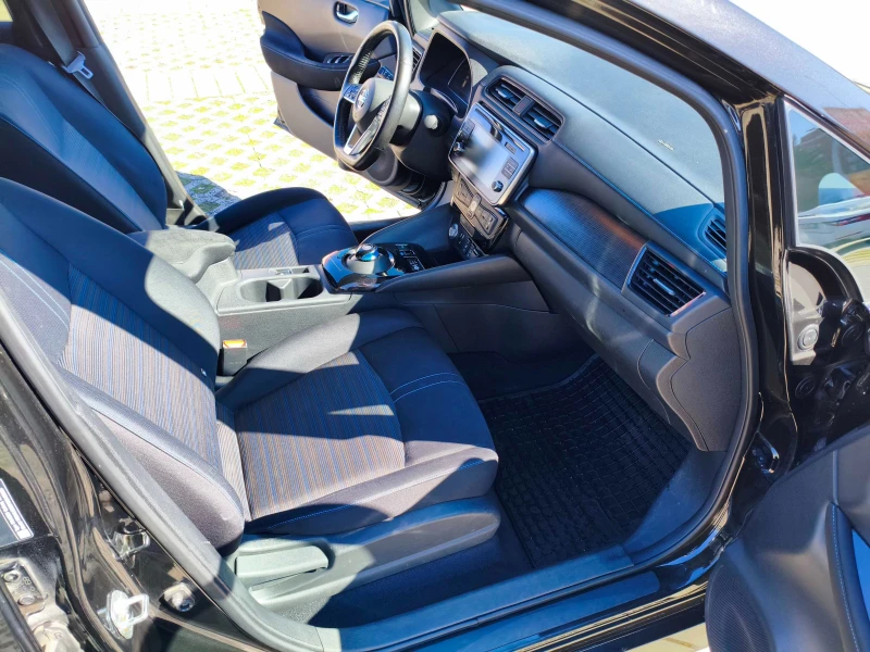 Nissan Leaf  N-Connecta, снимка 11 - Автомобили и джипове - 52347279