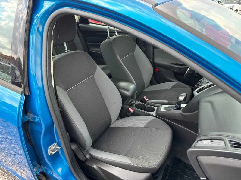 Ford Focus 2.0-160кс , Автомат, снимка 8 - Автомобили и джипове - 51409122