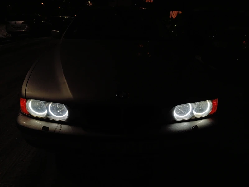 BMW 528 Touring, снимка 8 - Автомобили и джипове - 52820218