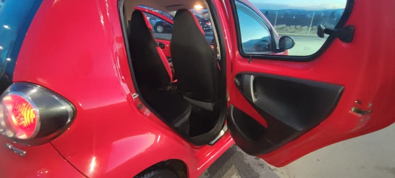 Toyota Aygo, снимка 8 - Автомобили и джипове - 52824922