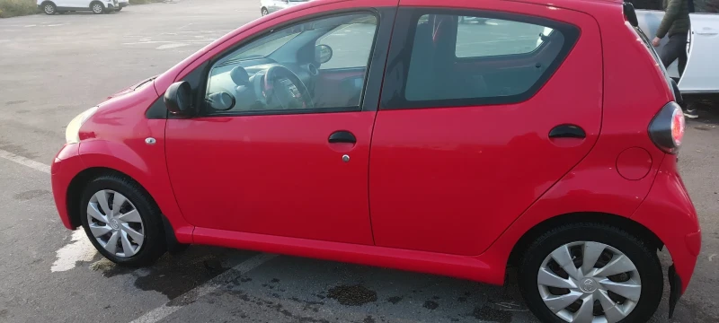 Toyota Aygo, снимка 3 - Автомобили и джипове - 52824922