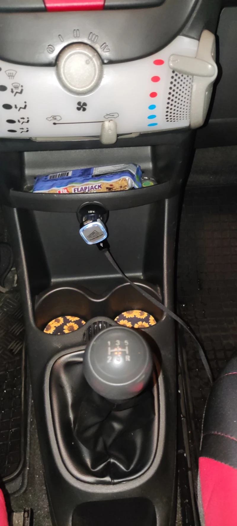 Toyota Aygo, снимка 11 - Автомобили и джипове - 52824922