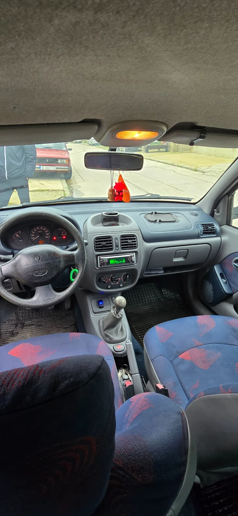 Renault Clio 1.2 газов инжекцион , снимка 9 - Автомобили и джипове - 52895744