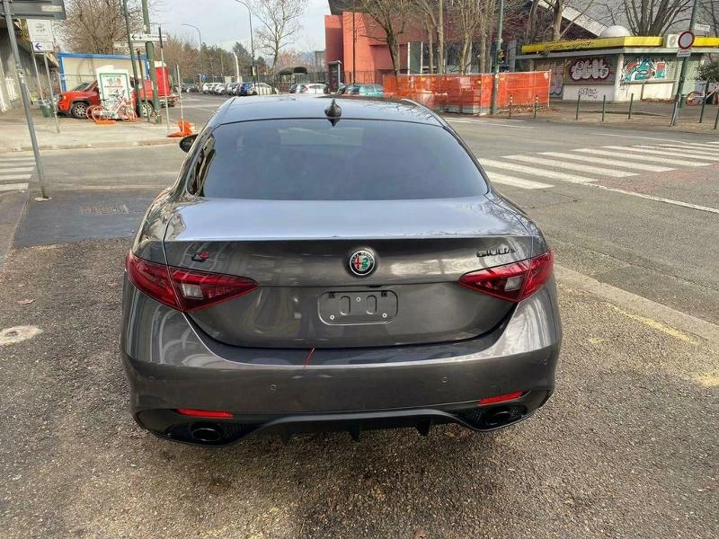 Alfa Romeo Giulia 2.2 Super - изображение 2