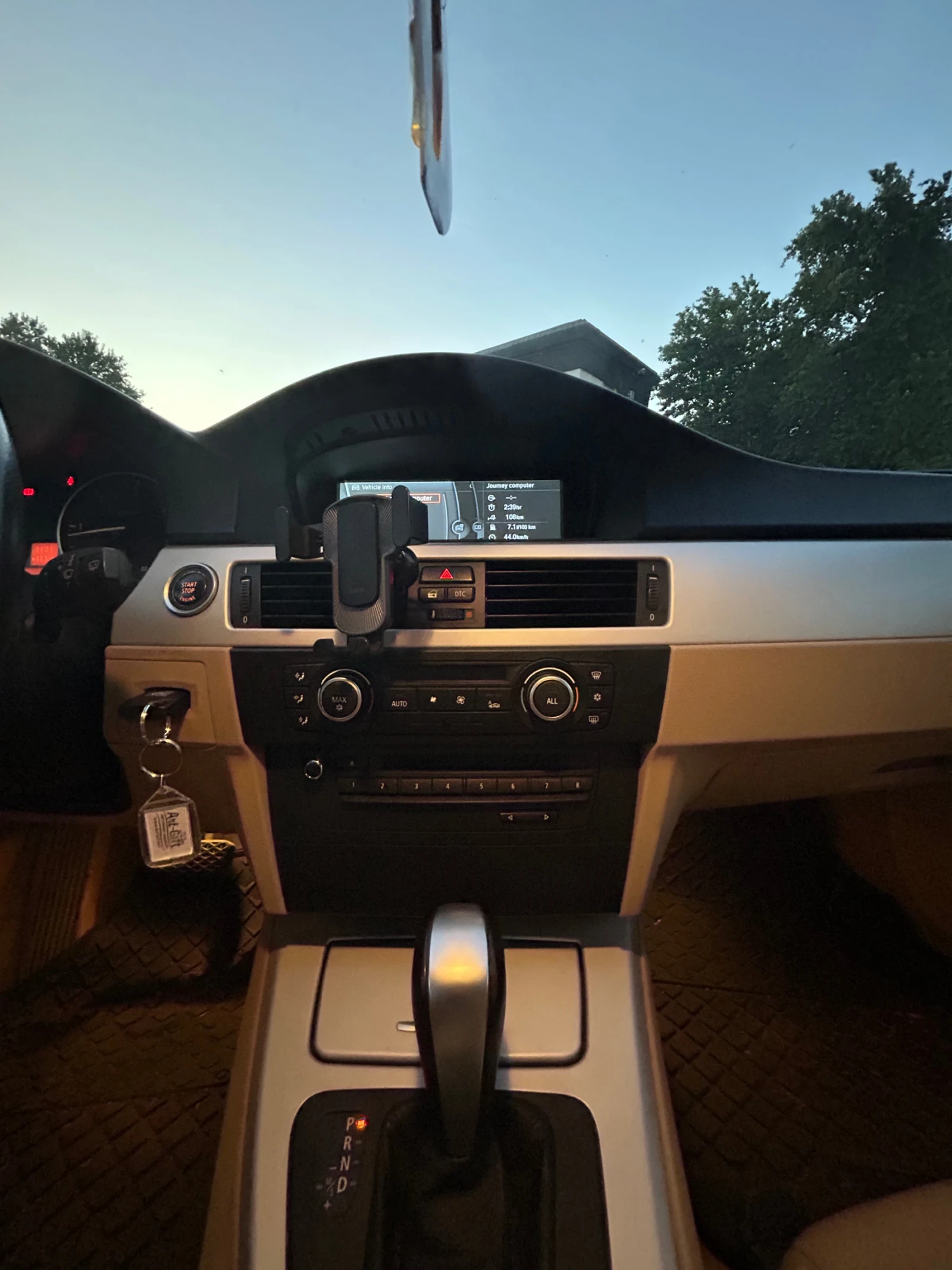 BMW 320  - изображение 9
