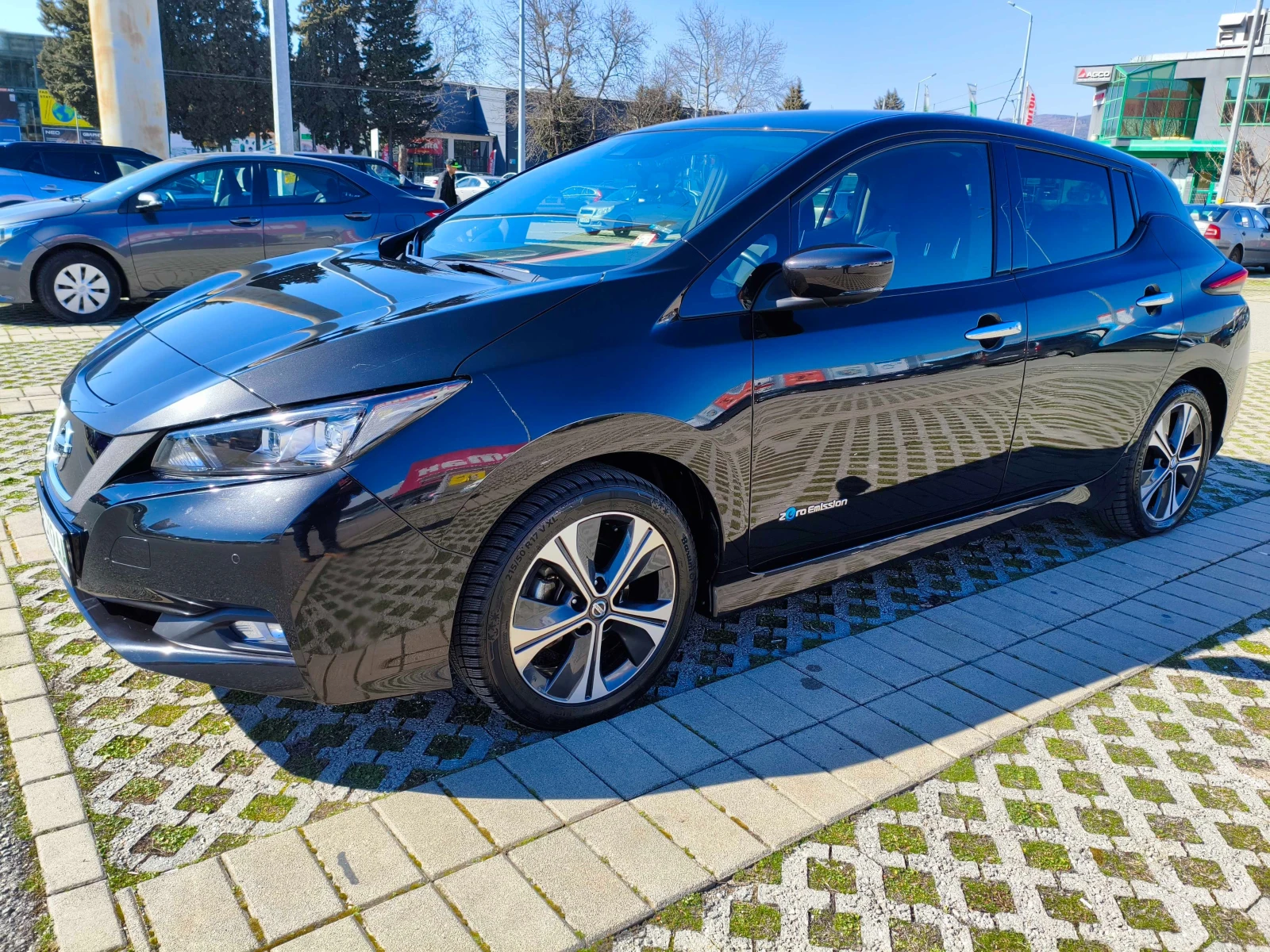 Nissan Leaf  N-Connecta - изображение 3