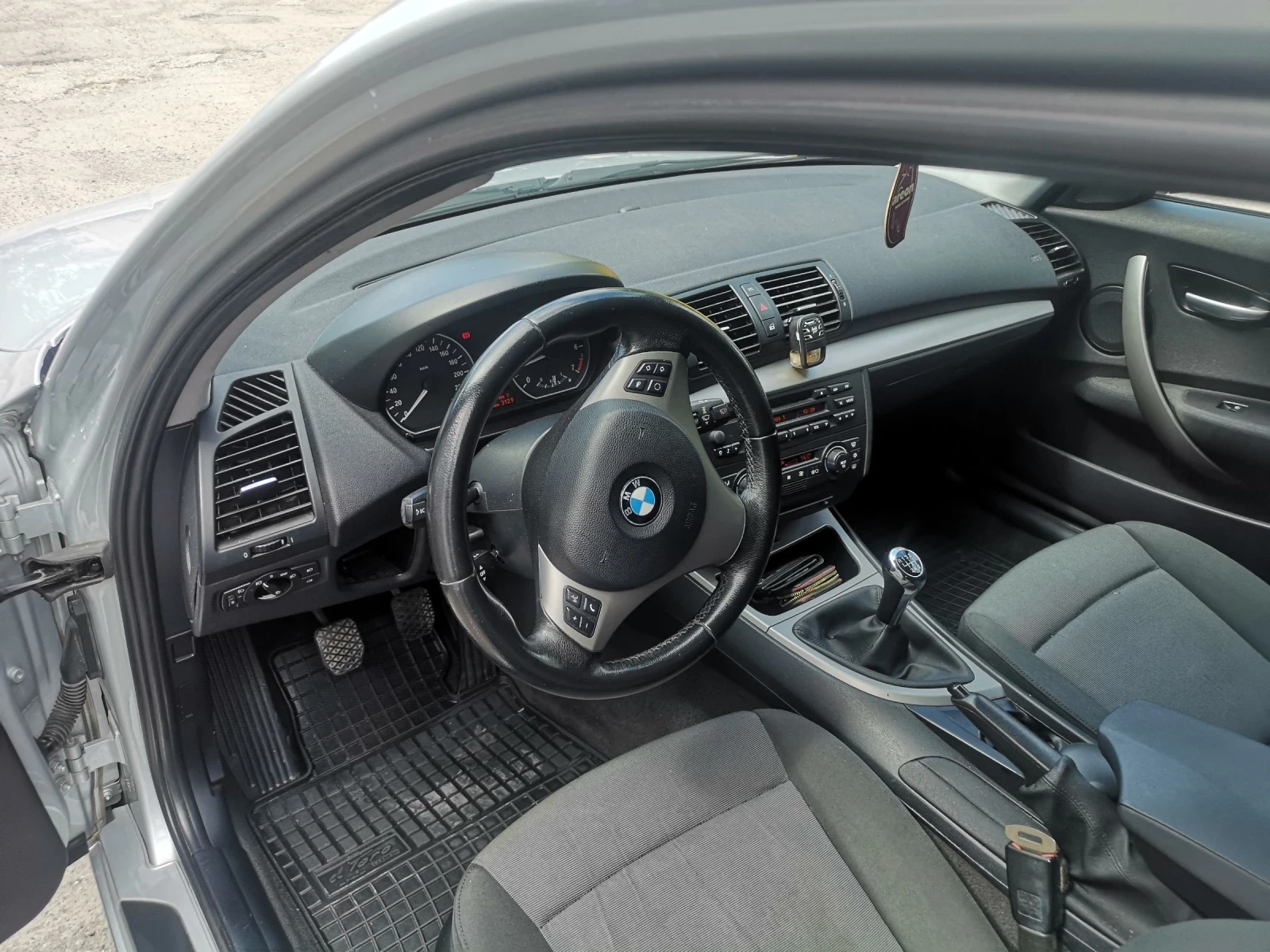 BMW 116 Е87 - изображение 7