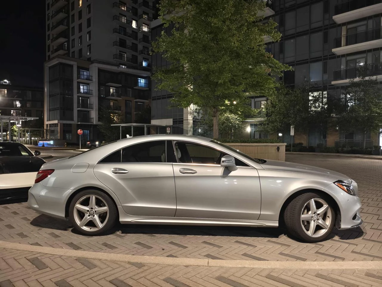 Mercedes-Benz CLS 550 4MATIC* AMG-pck* LED* Harman* 360* Мърт.Зона* Обду - изображение 5