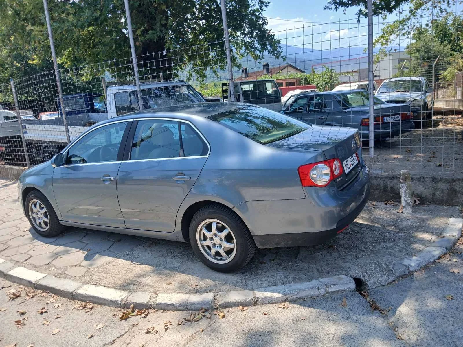 VW Jetta  - изображение 2