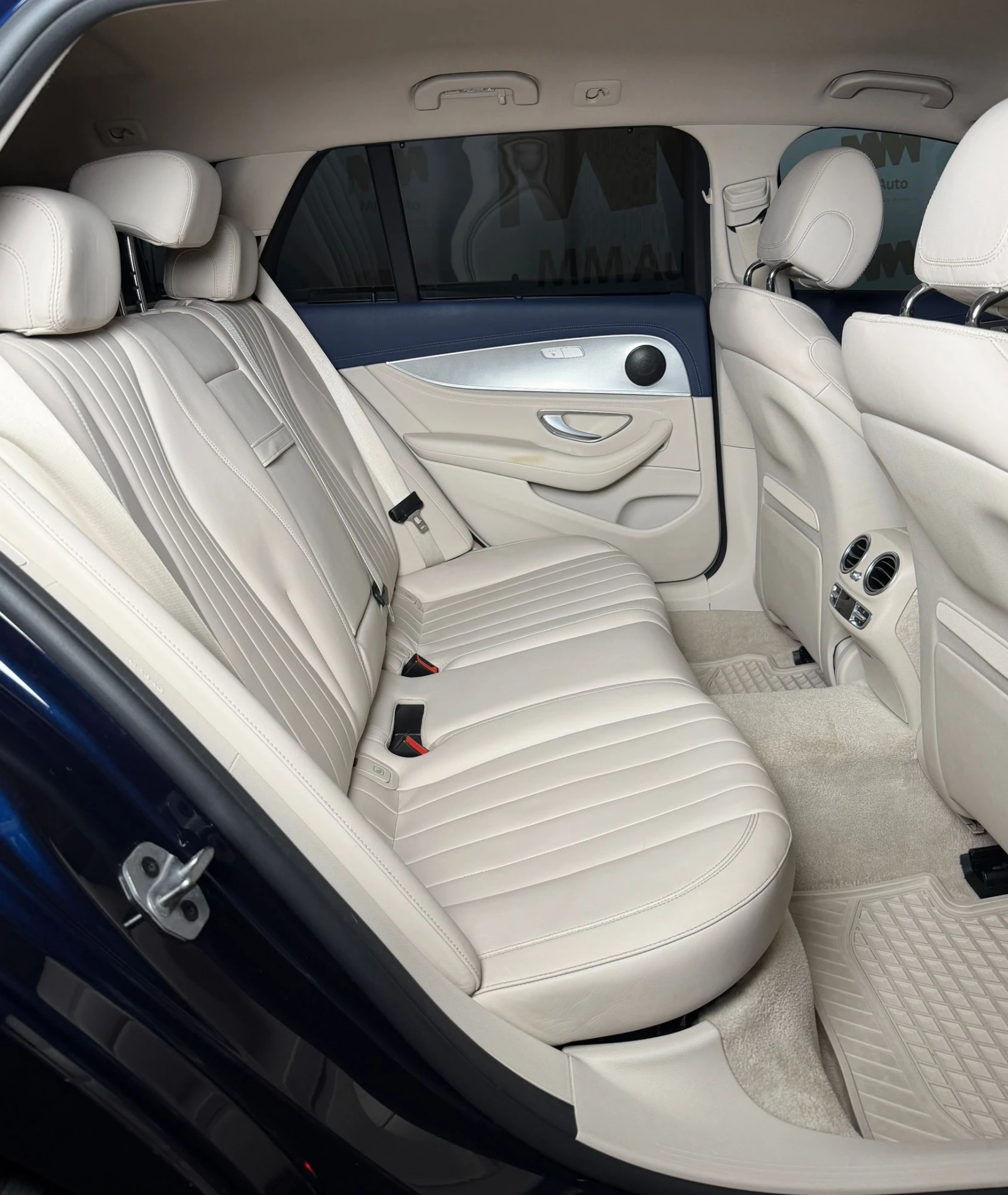 Mercedes-Benz E 300 de* ���������* HuD* Keyless* ����� | Mobile.bg � ����������� 11