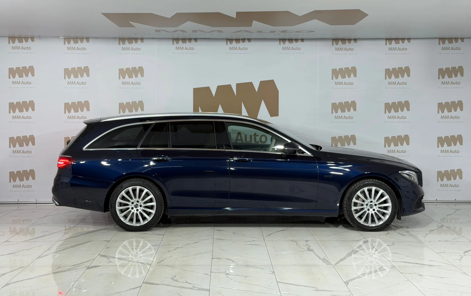 Mercedes-Benz E 300 de* ���������* HuD* Keyless* ����� | Mobile.bg � ����������� 3