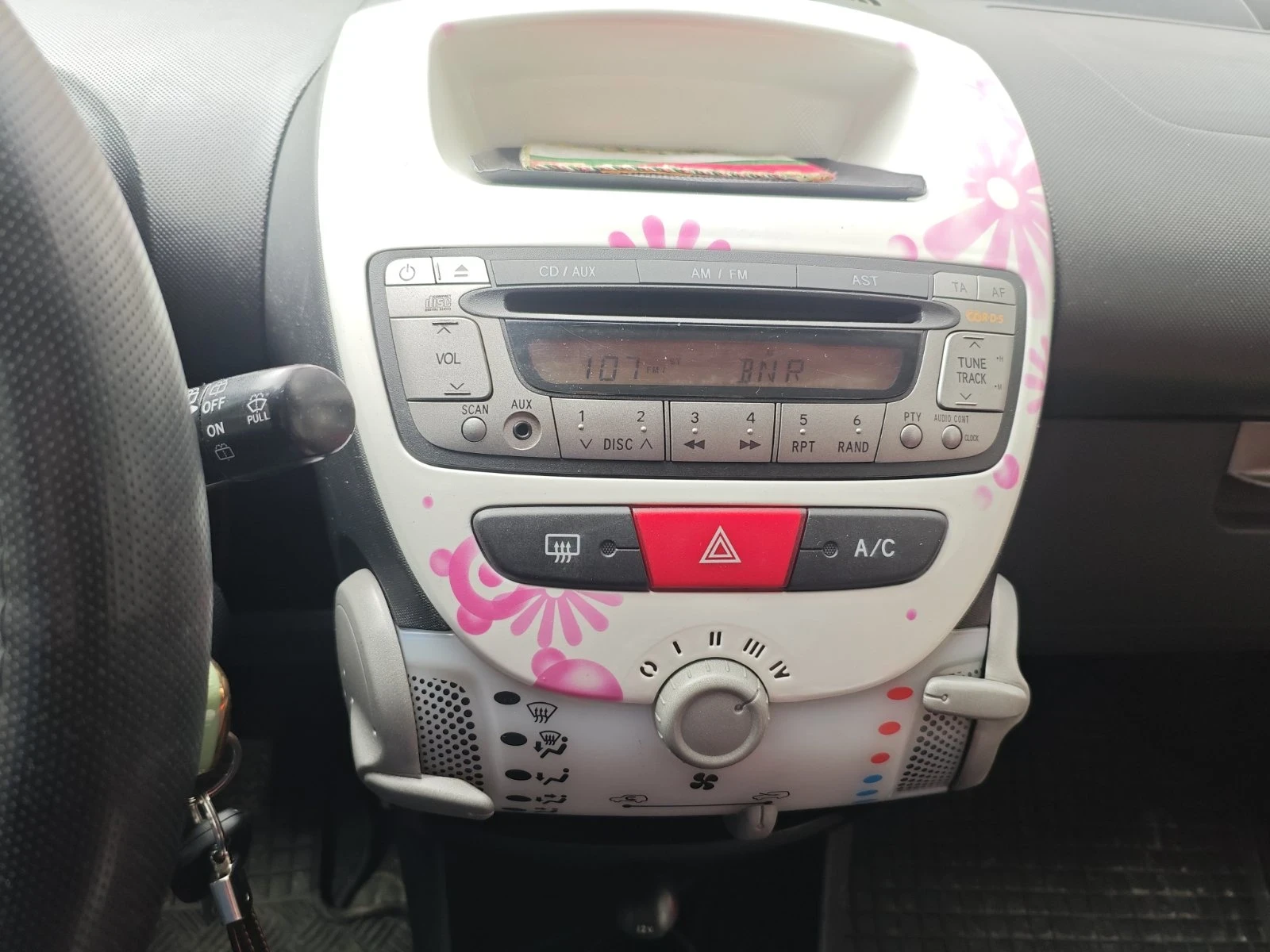 Toyota Aygo, снимка 12 - Автомобили и джипове - 53226874