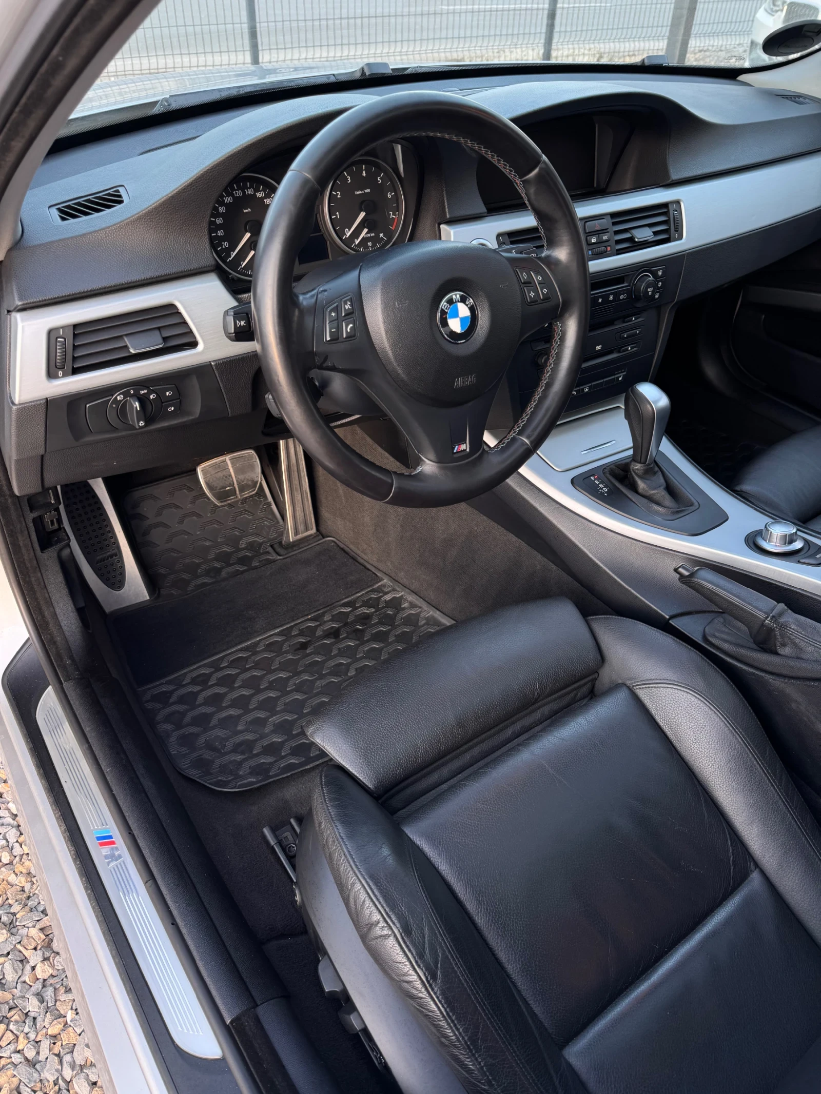 BMW 330 Pano Automat, снимка 8 - Автомобили и джипове - 53985825